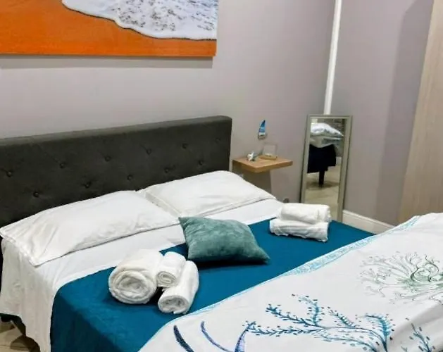 לינה וארוחת בוקר N67 Centro-3 Indipendenti 3*